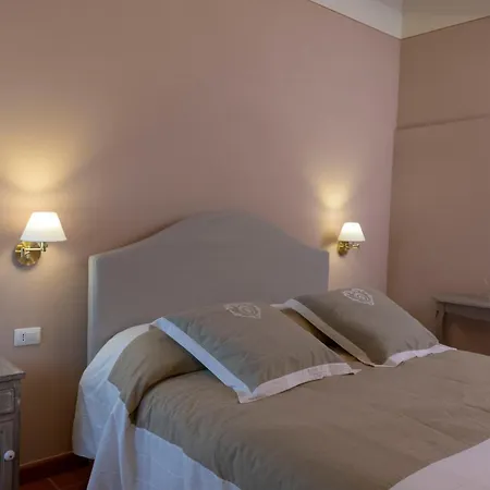 Tenuta Piroddi Farm stay *